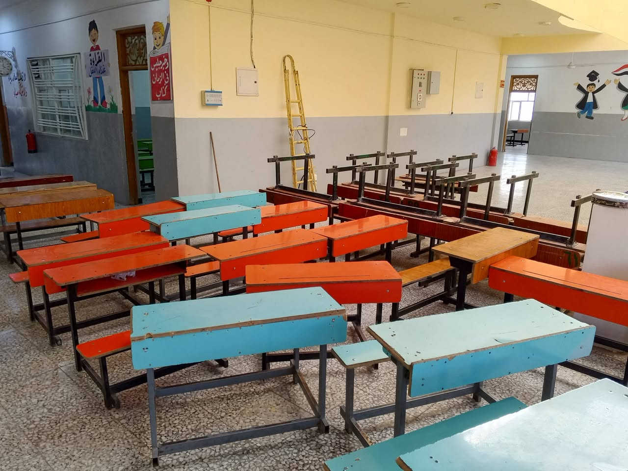 السلام عليكم
رحلات مدرسية نفرين للبيع مستعمل 

نضيفات واسعار مناسبة سعر الرحله ب١٠ 

الاستفسارات مراسلة الحساب 

او الاتصال على الرقم ***********
