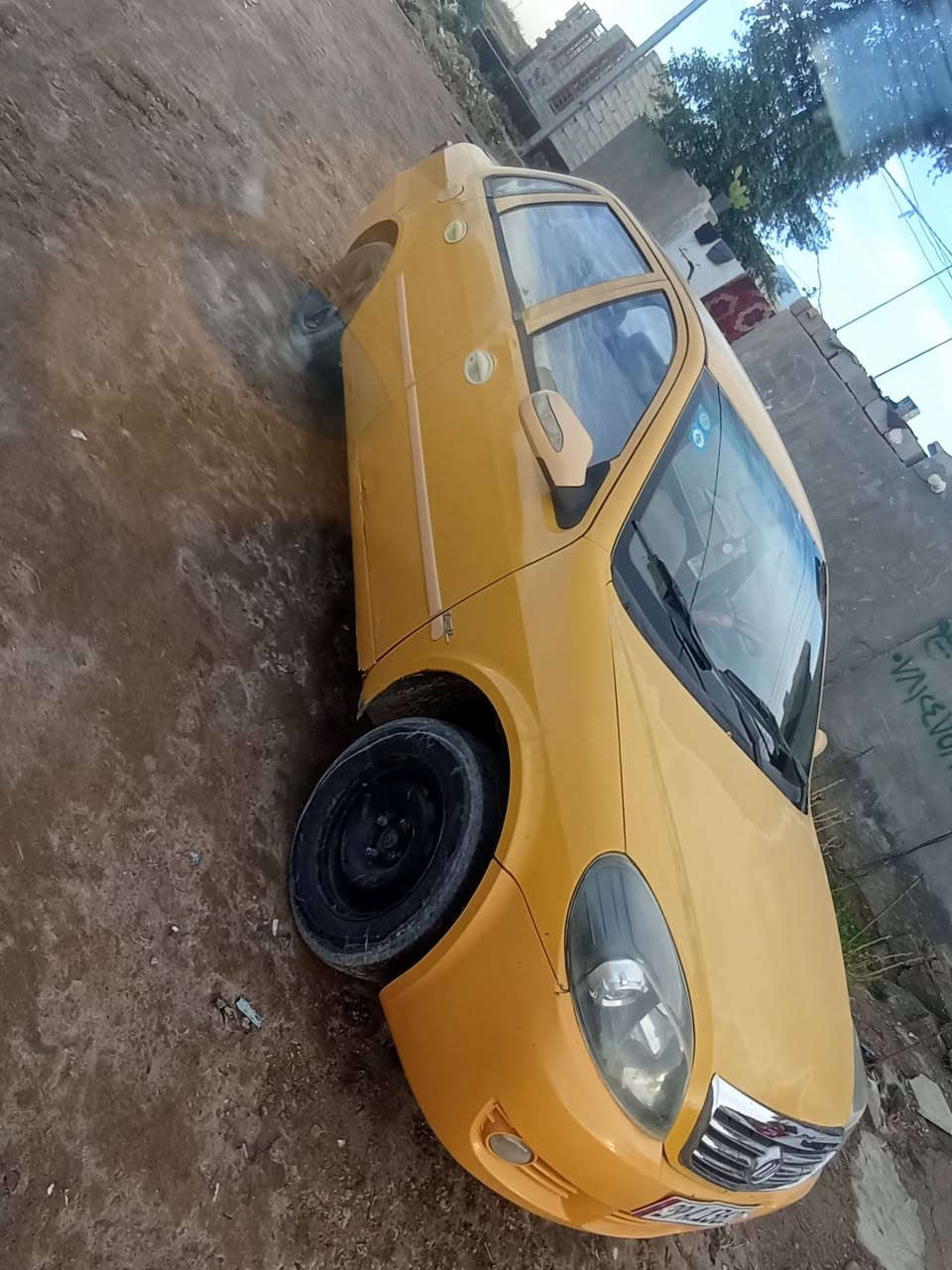 سلام عليكم ليفان حجم 520موديل ١١سنويه ل٢٨تنتهي رقم جديد السعر ٣٥وبيها مجال مكانها كوت ***********
