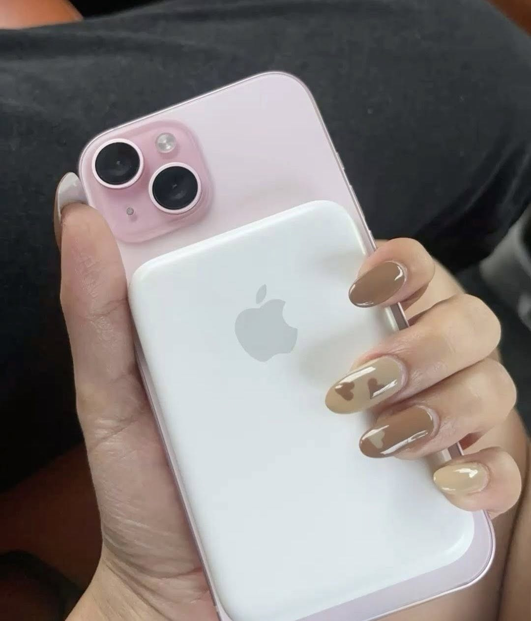 هلاو حبايب ولكم شاحن محمول ايفون ابل الأصلي إذا مو اصلي لا تستلم سعره 13 الف ويا توصيل حجز خاص فقط


**إذا كنت صاحب هذا الإعلان وتريد حذفه لأي سبب، رجاءا أرسل رسالة إلى الدعم الفني**