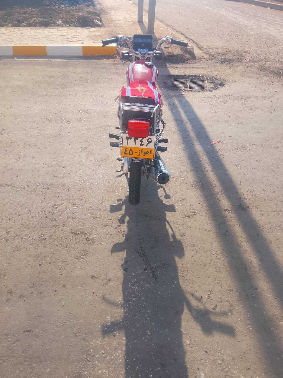 سلام عليكم دراجه يراني وكيل مو تعمير صارله شهرين من طالعه بدون وراق  رجان المو شراي لا يراسل  رقم,*********** سعر 825
