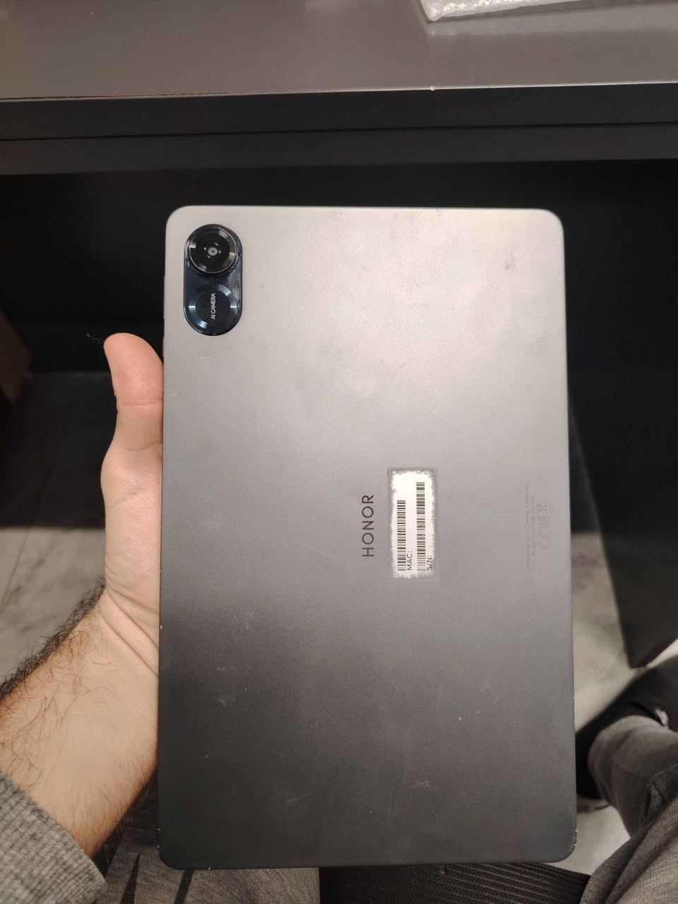 إذا كنت تبحث عن تابلت يجمع بين قوة الأداء في الألعاب والشاشة السينمائية، فهذا الجهاز هو خيارك الأفضل!

🔥 لعشاق ببجي (PUBG Mobile):

التابلت يقدم تجربة لعب مستقرة وسلسة بفضل معالج Snapdragon وتقنية تحسين الأداء.

شاشة 120Hz: تعطيك سرعة استجابة عالية في اللعب، مما يعني تفوقاً واضحاً في المواجهات.

نظام الصوت السداسي (6 سماعات): يمنحك صوتاً محيطياً مرعباً يخليك تسمع "خطوات العدو" بكل دقة ومن أي اتجاه، بدون الحاجة لسماعات رأس في أغلب الأحيان!

أبرز المواصفات الفنية:

الشاشة: عملاقة 11.5 إنش بدقة 2K (ألوان حقيقية ووضوح عالي جداً).

البطارية: سعة 7250mAh (تلعب وتدرس يوم كامل بدون ما تشيل هم الشحن).

التصميم: هيكل ألمنيوم فخم جداً، خفيف الوزن ونحيف (سهل الحمل في الحقيبة).

الذاكرة: 128 جيجابايت (تكفي لكل ألعابك وملفاتك الدراسية).

النظام: يدعم كافة خدمات جوجل الرسمية (يوتيوب، متجر بلاي، وغيرها).

حالة الجهاز:
✨ مستخدم نظيف جداً (شبه جديد)، مفحوص ومضمون 100%.

السعر: [ضع السعر هنا] (عرض خاص ولفترة محدودة).

📍 الموقع: الموصل - وادي حجر - [مكتب ماكس فون ]
📞 للحجز والاستفسار:
[*********** - *********** ]
 #الموصل #وادي_حجر #هونر #ببجي #HonorPadX9 موصل, نينوى
