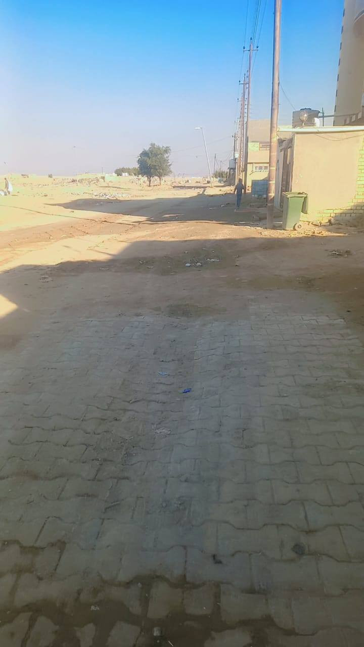 السلام عليكم أحبتي الكرام عندي بيت 100م بحي الطف ال10الف
للبيع بالنهروان طبوا صرف وجه على الشارع السايدين 
{السعر 40}وبي مجال للطيبين 
رقمي ***********
