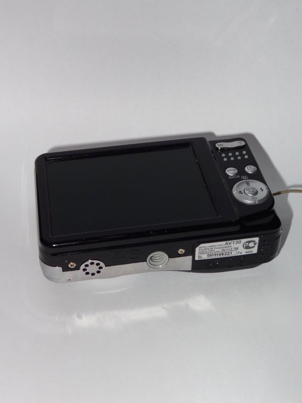 Fujifilm FinePix AV130
✅12 MP sensor.
✅Fujinon Zoom Lens 3x (f=5.7–17.1mm 1:2.9–5.2).
✅Large LCD screen for easy viewing.
✅Built-in flash for low-light shooting.
✅Slim and compact pocket-sized design.

Condition: 8.5/10. Great cosmetic and working condition with minor surface scratches on the gloss finish. Everything works perfectly.

Uses 2x AA batteries 

Price 65,000.

Delivery All Across Kurdistan and Iraq.


**إذا كنت صاحب هذا الإعلان وتريد حذفه لأي سبب، رجاءا أرسل رسالة إلى الدعم الفني**