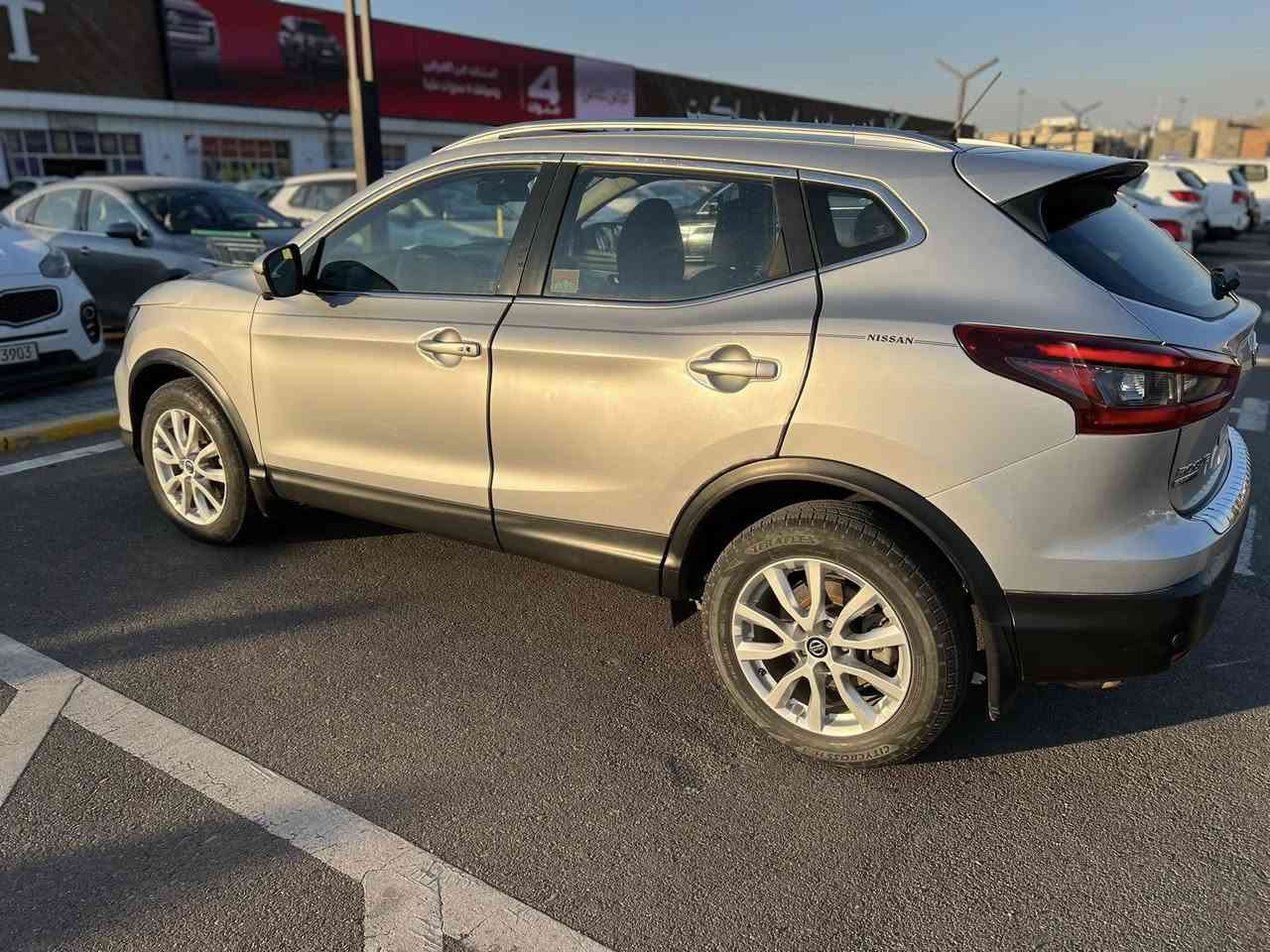 السلام عليكم
نيسان روج البيع 

مديل 2020

فول موصفات 

أربع كامرات🎦

رادارات نفط عمياء 

توقف ذاتي 

محرك 2000كلش اقتصادي 

داخله العراق كلين هنا بيه جاملغ وبنيد تبديل وصبغ

سياره ماشيه 28ميل

السعر 155وبيه مجال 

العنوان بغداد سيديه

***********

بيه واتساب
