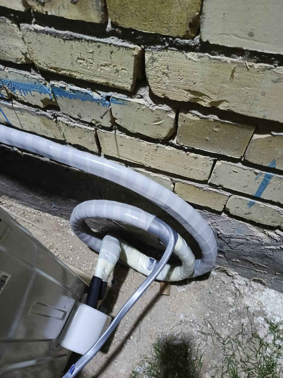 تم تنصيب سبلت كنتوري ٣ طن نوع Shownic يعمل بغاز 410 في شارع ٣٠ 
مع ضمان في التنصيب
ورشه سيف حكيم لصيانه وتنصيب وأدامة كافه اجهزة التبريد 
***********
***********
