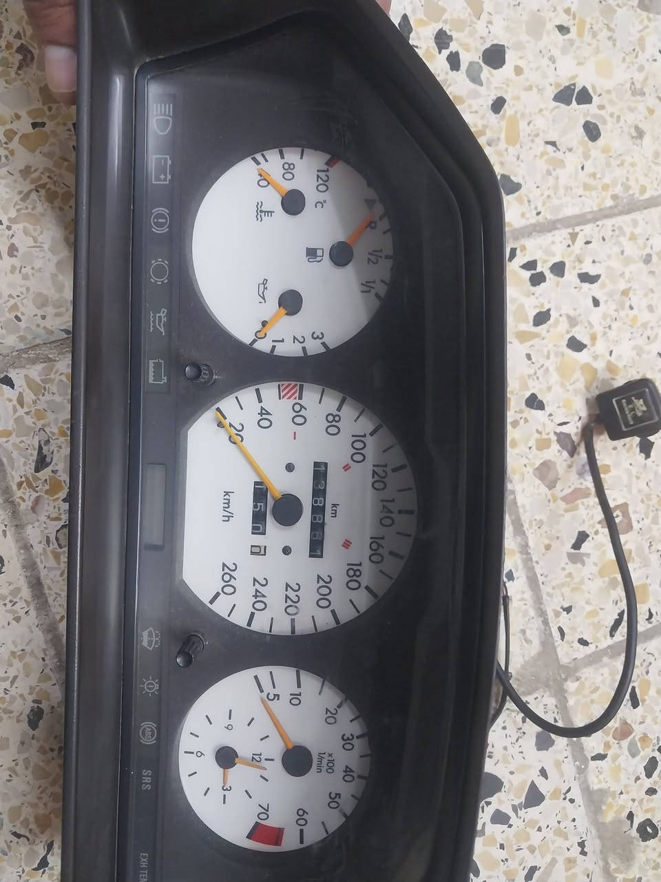 سلام عليكم كيجات مال دب سرعه ٢٦٠ مال محرك خراطيم ٣٢٠ ماشي ١٣٨ حقيقي شرط الشغل بيه منظو لونين ازرق واخضر موجود الفديو ماكو هيج شي عد هل الأدوات مكانه بغداد السعر ١٥٠ دولار 
***********
