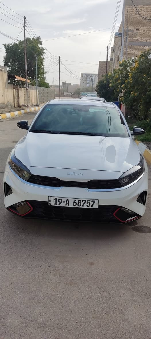 سلام عليكم
كيا فورتي gt line  وراد امريكي معوقين رقمها كربلاء وكالة عامة باي وقت حادث خلفي خفيف بجم كبس مبدل قبق جنطة اصلي وتصليح وصبغ الجاملغات ضربة خفيفه رقم الشاصي مرفق وي الصور ماشية 38 محرك 2000 دوش السيارة جاهزة ع اخر حباية من كير ومكينه تدفئة تبريد حدادة تخم تاير فول مواصفات 
فتحة 
بصمة 
قيادة ذاتية 
كامرة 
شاشة 19 تدعم نضام الكار بلي 
سستم صوتي هارمن 
حساسات خلفيه
 رادار محيطي 
توقف ذاتي 
تحديد مسار 
إشارة بالمرئي 
أربعة انضمة قيادة 

وبعد بيها هواي مواصفات معروفة مواصفات الجيتي لاين 
سعرها 163 وبيها مجال للشراي 
مكان السيارة ناصرية مركز المحافظة 
رقم الهاتف ***********
