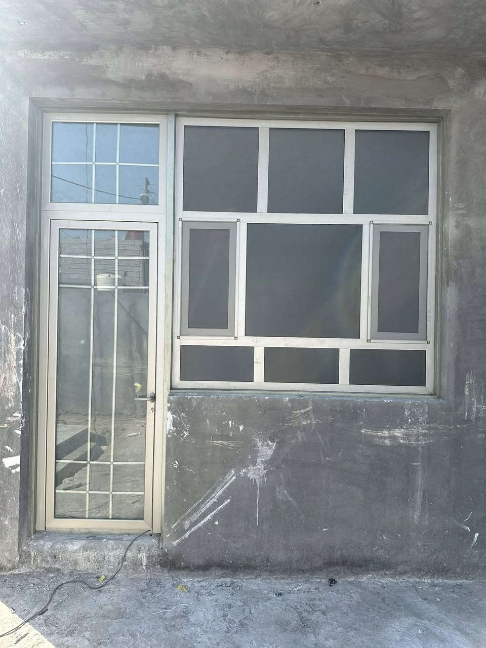 مستعدون لعمل كافه اعمال لألمنيوم محجرات ابواب شبابيك كاونترات كيرتن ول وكافه لاعمال استفسار***********
***********
