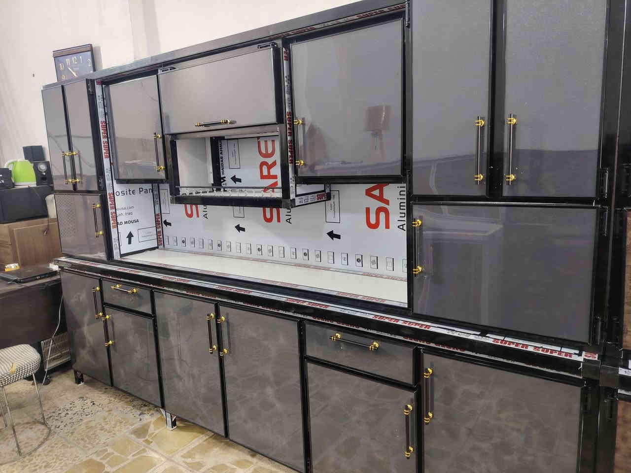 يالله وصول حاويه الئ معرض السلطان من الكاونترات الجديده وبحجام مختلفه والوان مختلفه والسنك المفرد التسكام بمختلف الأوان العنوان واسط قضاء النعمانيه حي العسكري مجاور فلس ونص من قرب ابو الجود كلشي موجود
***********
***********
