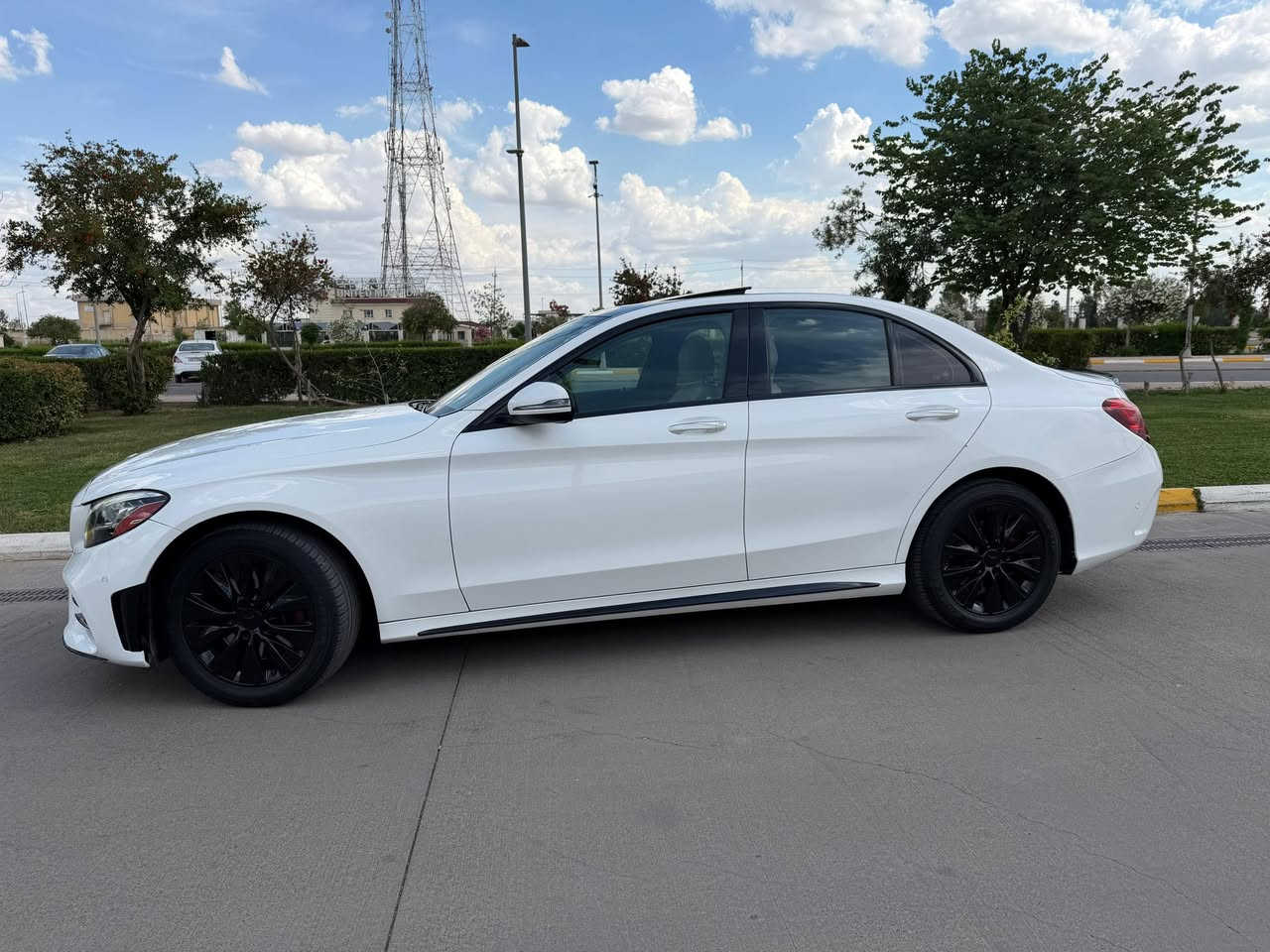 مارسدس
مديل ٢٠١٩
C300 AMG  
ماشيه 57 الف مايل 
بيها جاملغ خلفي وباب صبغ وباب تعديل بارد 
المواصفات 
1. شاشه 
2. كامرا 
3.كشنات جلد
5.هيترات بالكشنات 
6.لايتات لد
7.لايتات زنون
8.بكلايت لد 
9.ويل كب 
10 قطعتين تبريد 
11. بصمه 
12.سلايت 
13.اشاير بالمري 
14مري شفط 
15.بصمة ابواب 
16.كشنات كهرباء 
17.ماوس شاشه
18. هندبريك بصمه
19. كشانت الاماميه ميمري
 السعر : 218$ وبيها مجال 
المكان اربيل قرب مجدي مول 
(اخوان اني مكلف بل نشر اتصلو عل ارقام )
للاستفسار اتصال عل ارقام او عل واتس اب 
***********
***********
