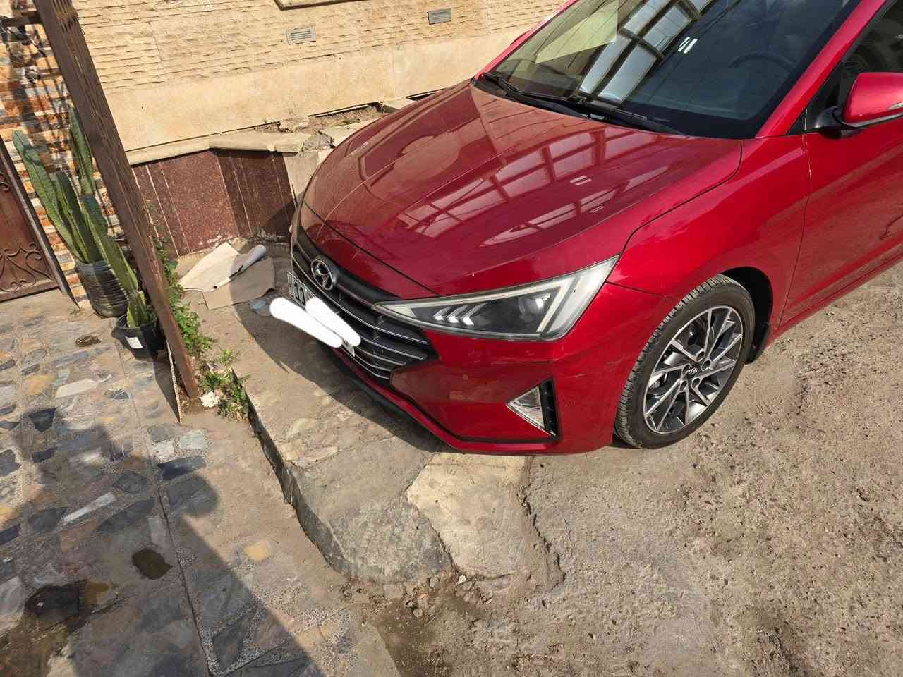 النترا خليجي موديل ٢٠٢٠ 
المواصفات 
١- فتحه 
٢- مري شفط 
٣- حساسات كامله 
٤- كامرا 
٥- تبريد قطعتين 
٦- محرك ٢٠٠٠ دوش 
٧- تحكم ستيرن 
٨- السياره فول مواصفات ١/١ 
السياره مكفوله عدا بارد موضح بلسونار 
السياره موجوده بلكاظميه 
معروفه مواصفاتها وسياره كلش حلوه ومرتبه تجي تشوفها احلى من صور بهواي 
الرقم *********** مكلف بلنشر التواصل فقط على الرقم فقط فقط
