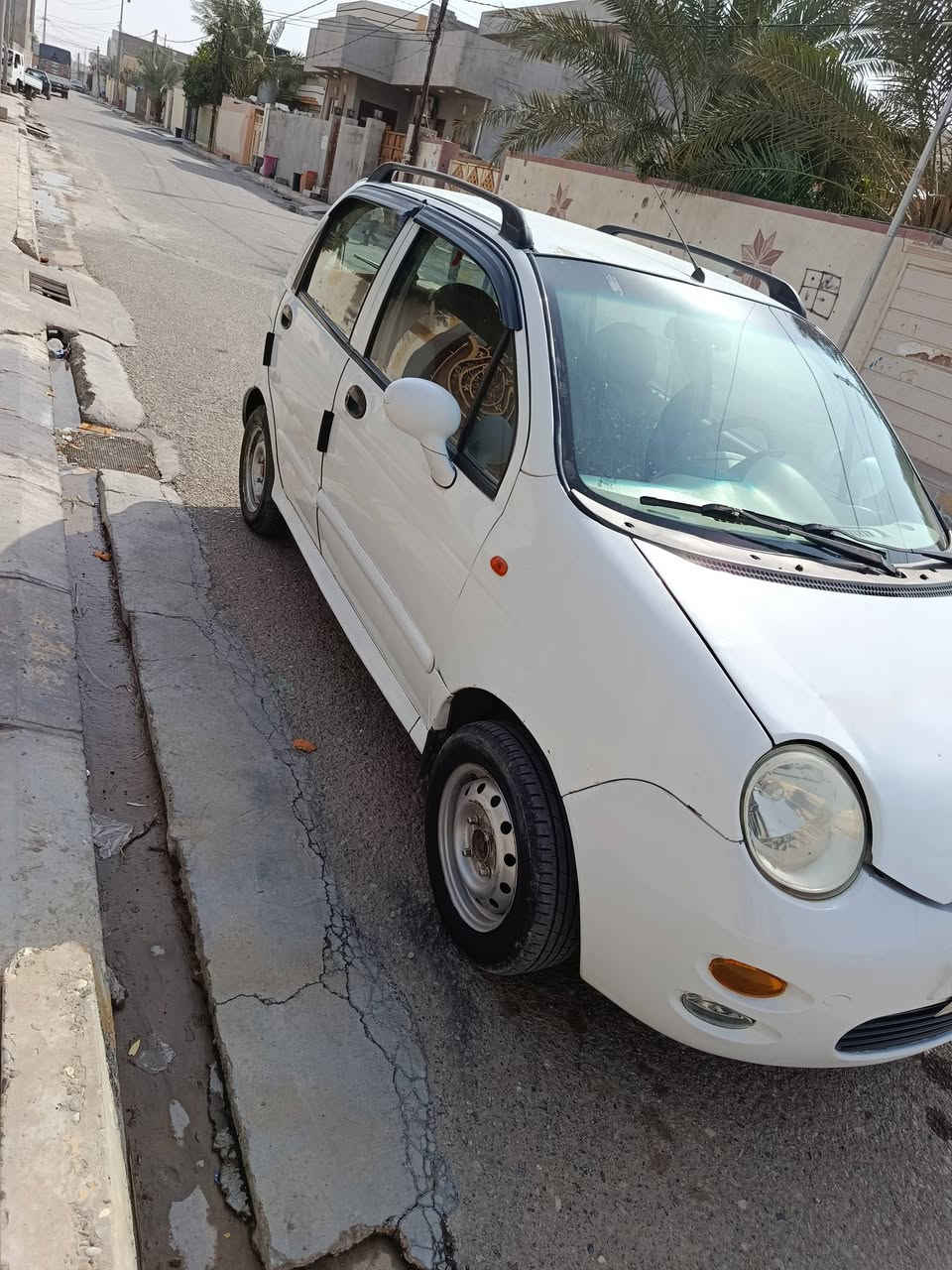 سلام عليكم كيو كيو موديل 2011 سيارة جاهزة مابيها اي نقص مكاني ديالى ناحيه جلولاء السعر 30 وبي مجال حك جيه 
*********** محرك 4سلندر المرغوب
