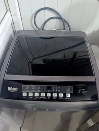 غسالة فول اوتماتيك نوع جبسون نضيفة جدا شغالة من كلشي فقط يحتاجلهة برمج...