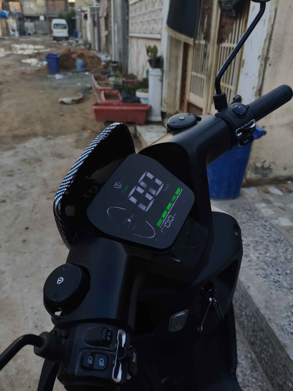 دراجه شحن موديل 2024✅ فول مواصفات حجم 10/300 نضام 3 سرع عدد البطاريات (6)/23AH 12V  صندوق مخزن كبير لايت عالي ناصي السرعه الفعليه 55KM ب الساعه عجلات جوبلس ستان جانبي حجم المحرك 1200W حقيقي   السعر 800 الف.  مكاني بغداد بلديات لل تواصل اتصل *********** بغداد, العراق
