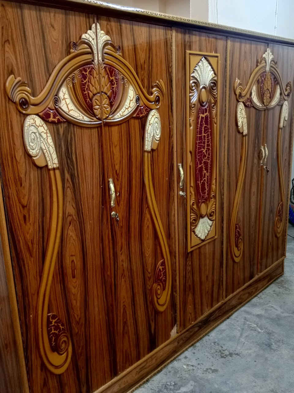 للبيع
كنتور 175
بوفيه 90
وبيهن مجال


**إذا كنت صاحب هذا الإعلان وتريد حذفه لأي سبب، رجاءا أرسل رسالة إلى الدعم الفني**