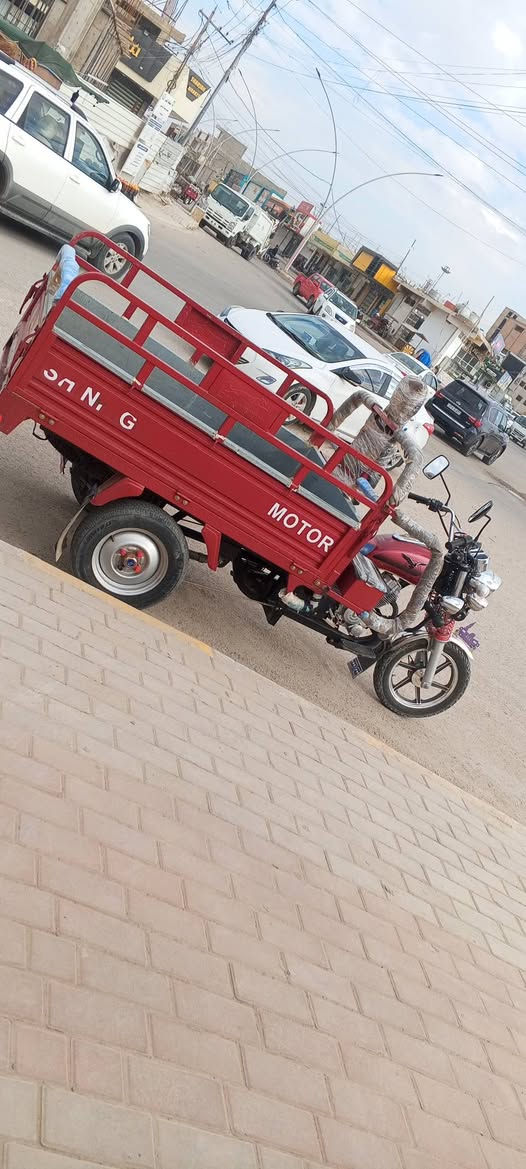 السلام عليكم طرطوره البيع موديل 23مكمركه وكامل بسم محمد مزهر  سبير مانزل مغلفه محرك مامبدود عل سبانه كشر نضفه كدامك مكان الرمادي الخمسه كيلو سعره 2400وبيه مجال رقم الهاتف ***********
