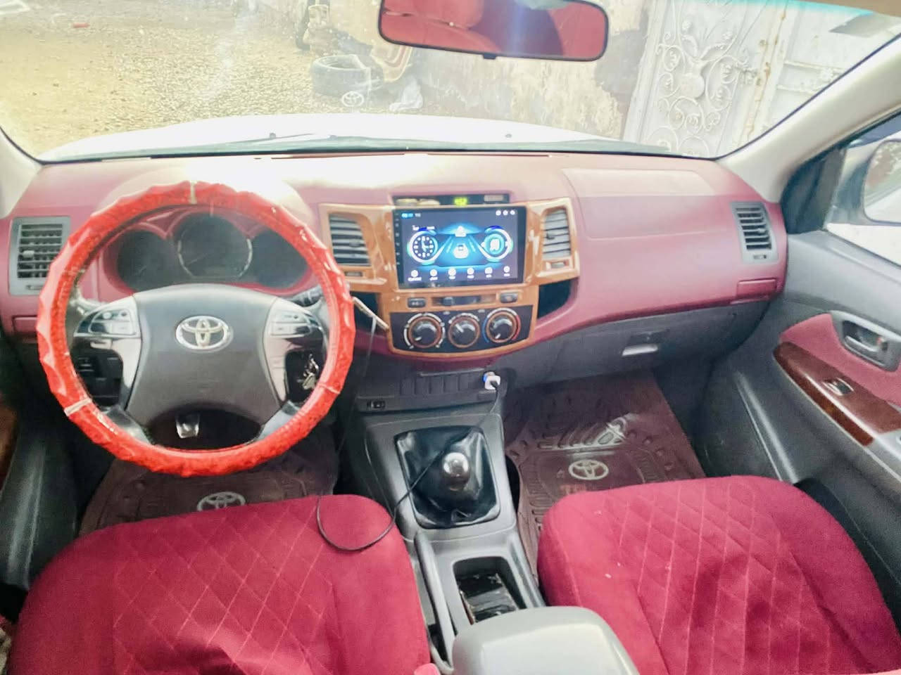 بسم الله الرحمن الرحيم 
هـــايكلوس موديل ٢٠١٣ كفاله عامه رقم واسط باسمي رقم انكليزي تحويل مباشر كويتي شاصي ١٩ كير عادي سنويه لــ٢٧ 
للاستفسار ***********
