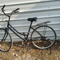 07765189253السلام عليكم بايسكل بناتي ياباني حجم 26تايرات وجوابه جدد بر...