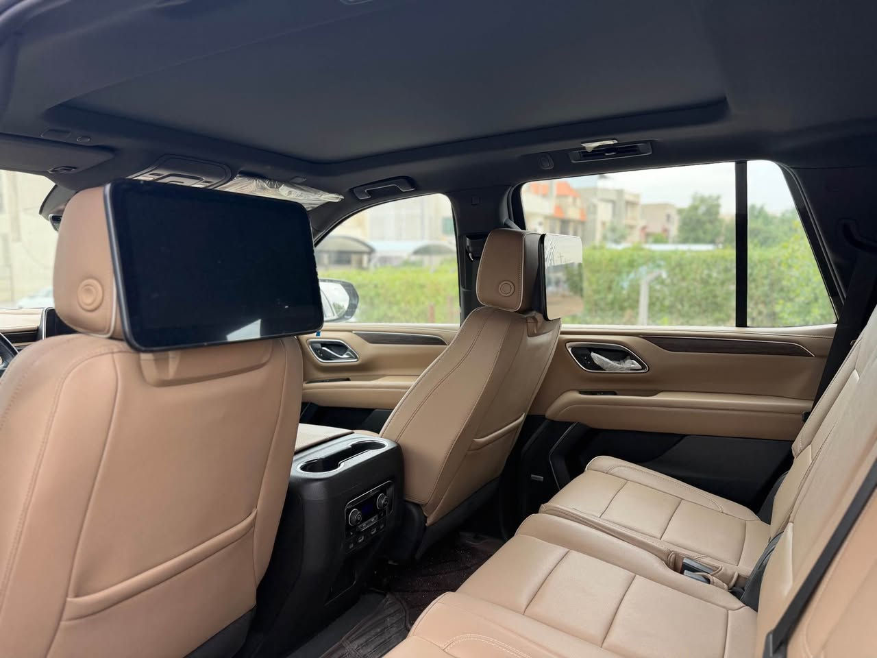 تاهو 2023 ( برمير ) خليجيه وكالة المنصور رقم بغداد بيه فقط الجاملغ  لأمامي  صبغ اثر شخط فقط الجاملغ السياره فول الفول الموصفات معرفه بدون بارد ولا تبديل ولا ففتح السعر 51500 وبيه مجال بسيط الرقم *********** بغداد, العراق
