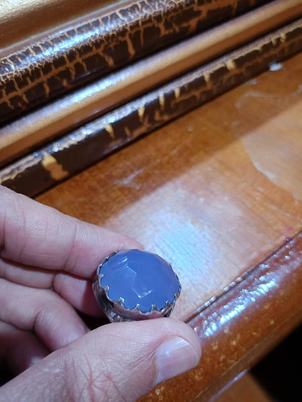 للبيع :
عقيق يماني اللون سمائي ، حجم كبير .
السعر 125 قفل .


**إذا كنت صاحب هذا الإعلان وتريد حذفه لأي سبب، رجاءا أرسل رسالة إلى الدعم الفني**