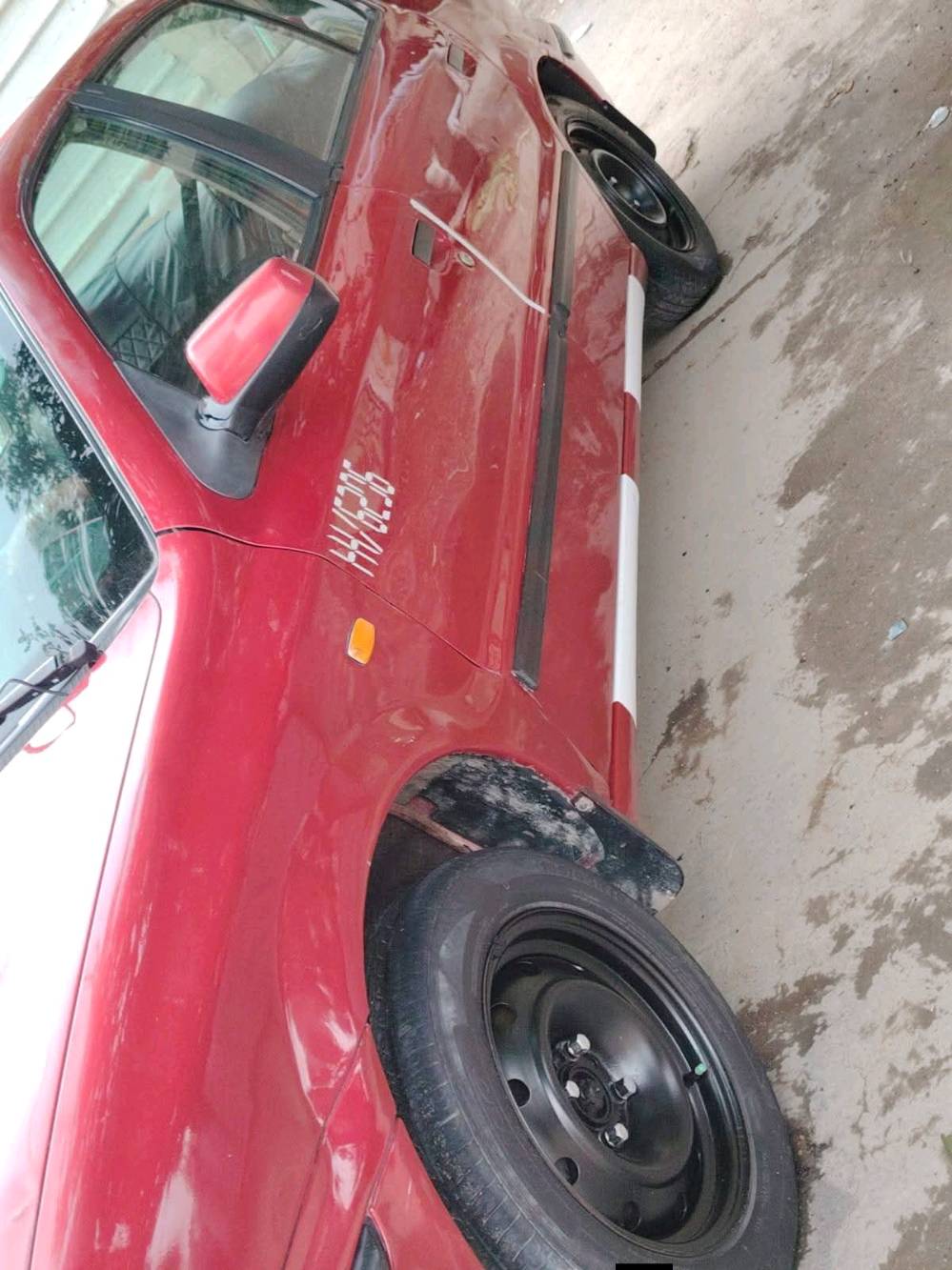 السلام عليكم
سمند ماروني 2012
رقم بغداد نكليزي 
كير ومكينه انضاف تخم تاير جديد ويل صدر جديد منظمة تريد جديدة ودشمه جلد اسود السيارة بيها باب الصدر وباب العبري جاملغ خلفي  مصبوغات السيارة جاهزه للخير السعر 46وبيها مجال قليل العنوان بغداد/المحمودية 
*********** واتساب مامتواجد فيس بوك
