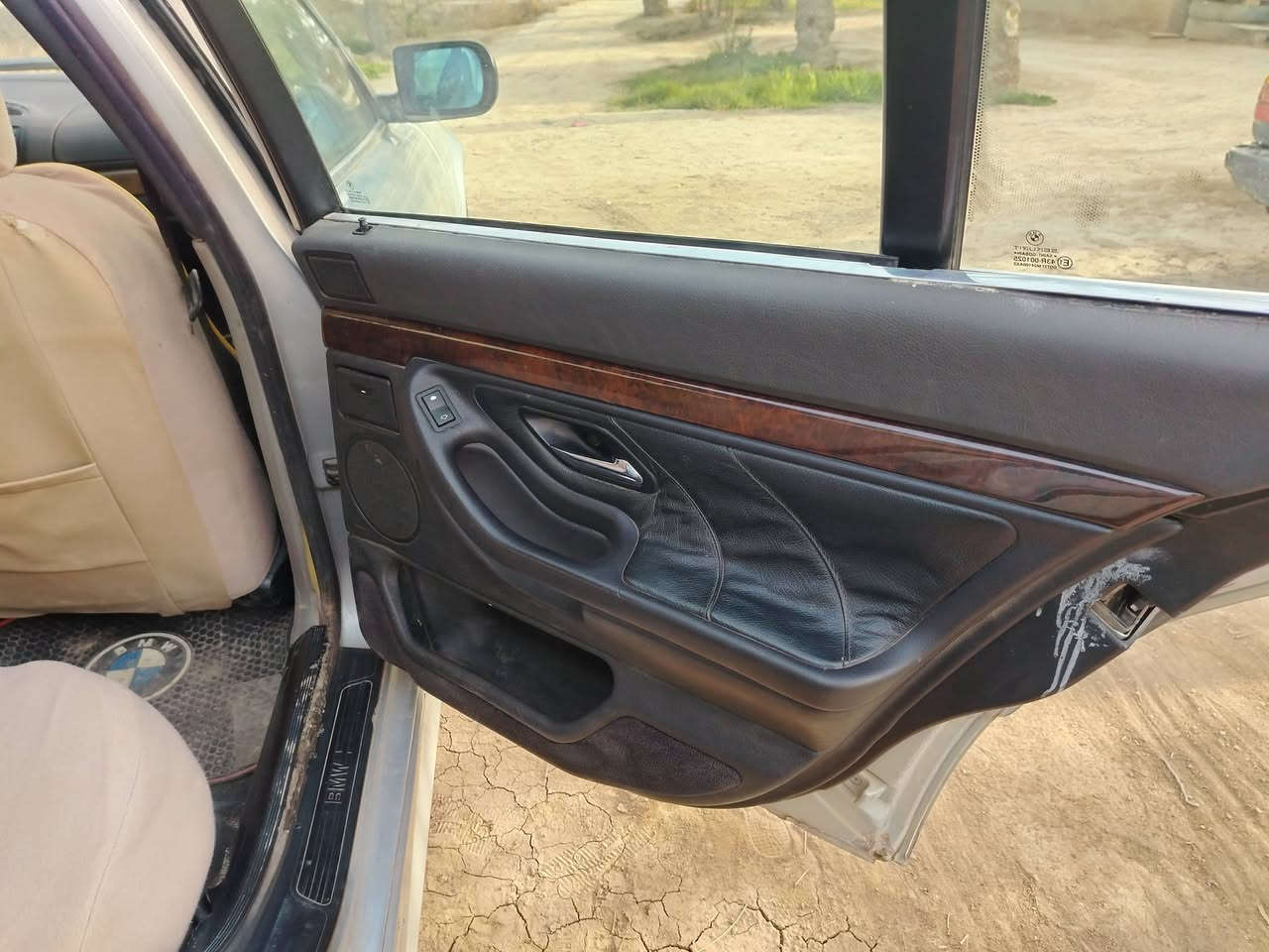 سلام عليكم للبيع خفاش مديل95محدثه 2000كير مكينه جدد 8سلندر تبريد شغال كهربائيات شغاله تخم تاير ويل كب خليه مكانه بابل السعر 62 وبيه مجال قليل


**إذا كنت صاحب هذا الإعلان وتريد حذفه لأي سبب، رجاءا أرسل رسالة إلى الدعم الفني**