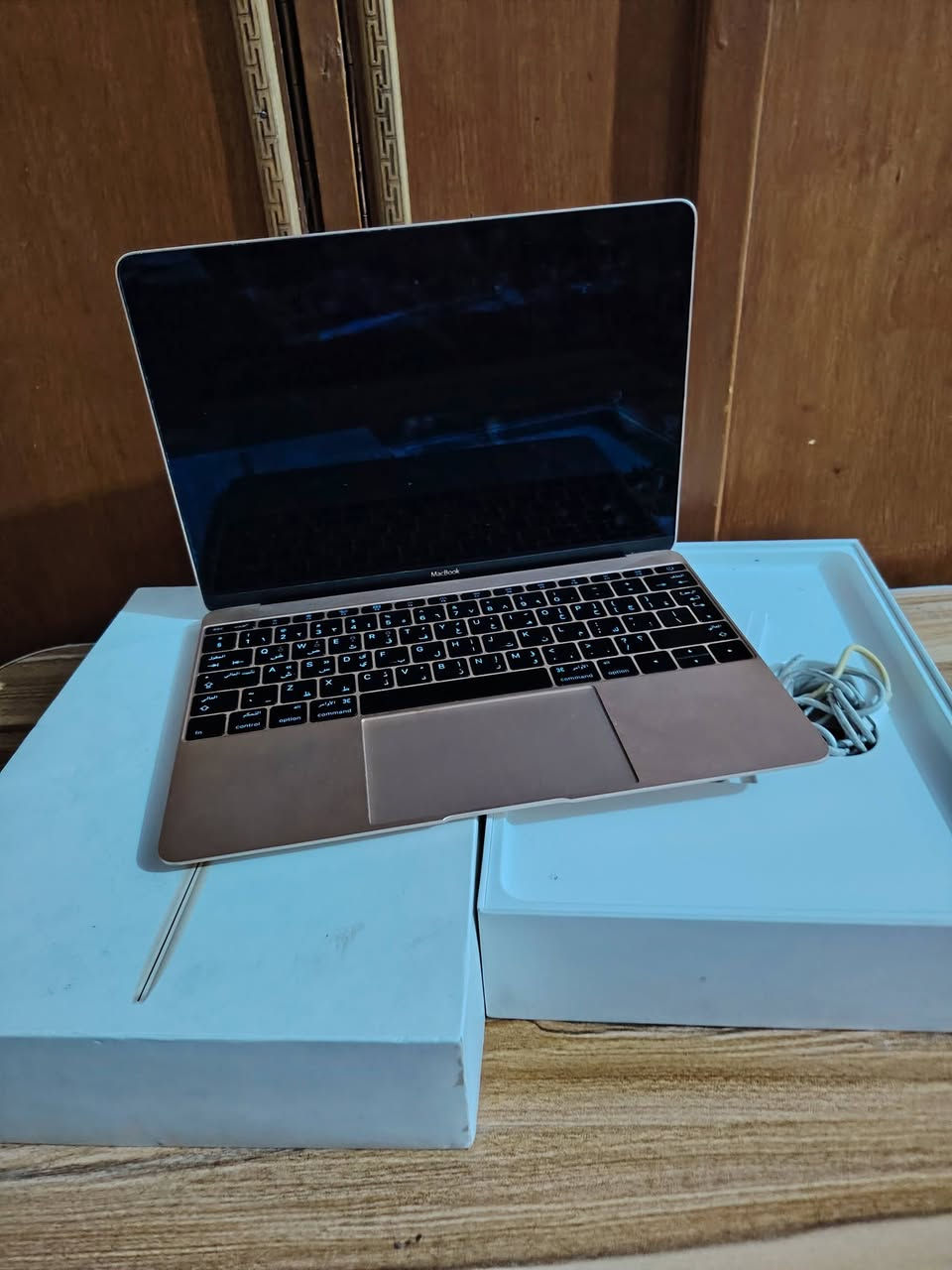 حاسبه موديل2016 ماك بوك للهندسه والتصاميم تبدل فقط بطاريه سعرهه 200وبيهه مجال بسيط كلش نضيفه ومرتبه عنواني حصوه بابل رقمي *********** متوفر واتساب
