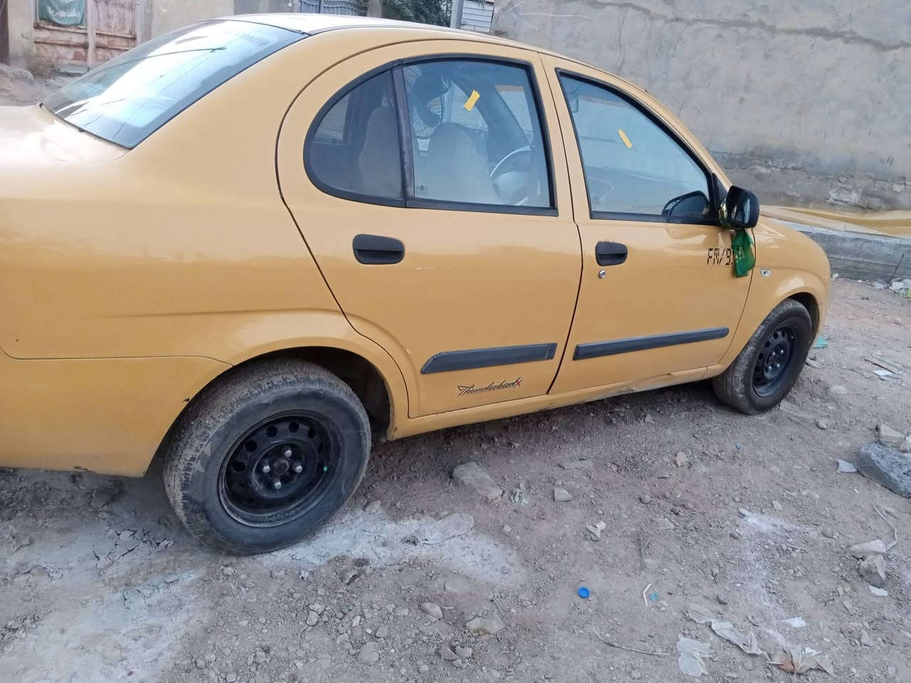 سيارة طيية موديل 16سنوية جديد الرقم انكيلزي بغداد مكينة كير مكفولات مصفرة هيئة غرامات تبريد شغال شرط بدون حماوة جاهزة من كل شي صبغ مابيها بلادي المكان في الحلة السعر 34 شرك مداور للأتصال على الرق*********** وبي واتساب
