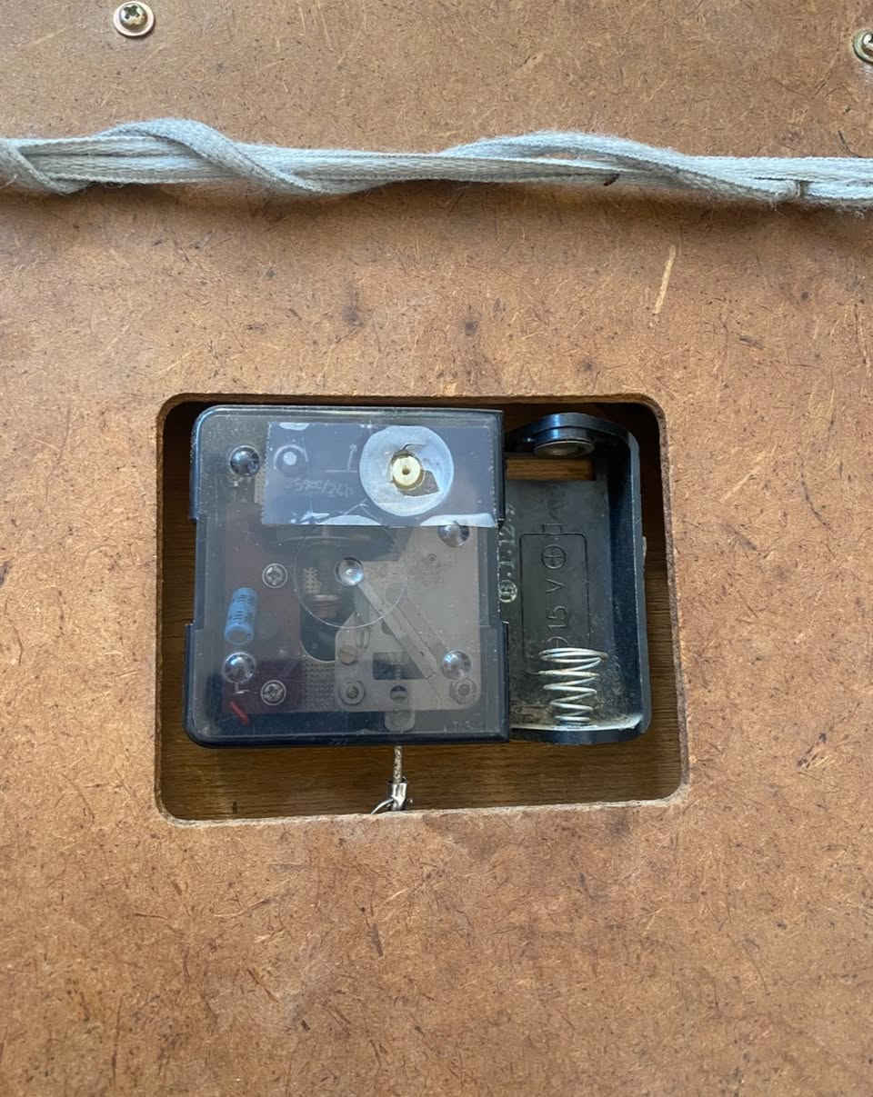 ‏ساعة جدارية ‏قديم ￼


**إذا كنت صاحب هذا الإعلان وتريد حذفه لأي سبب، رجاءا أرسل رسالة إلى الدعم الفني**