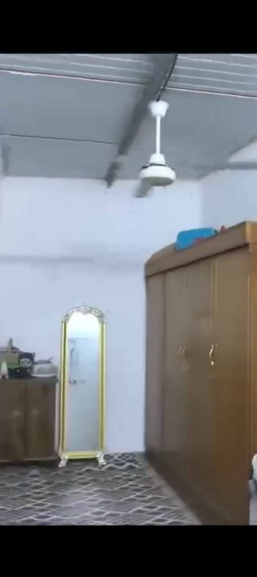 السلام عليكم
بيت تجاوز للبيع  المساحة ١٠٠م مي مجاري كهرباء كامل والتبليط بلباب ابنص الطابو صاير 
مكانة الزعفرانية حي الرشيد قرب علوة الرشيد السعر ٢٣ مستعجل علبيع بسبب ضروف 
الاتصال على الرقم *********** بغداد, العراق
