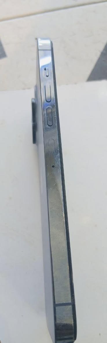 ايفون 13 برو ماكس أمريكي الجهاز نضيف وعالفحص 
وبسعر مناسب راسلني او اتصل وتدلل ***********
