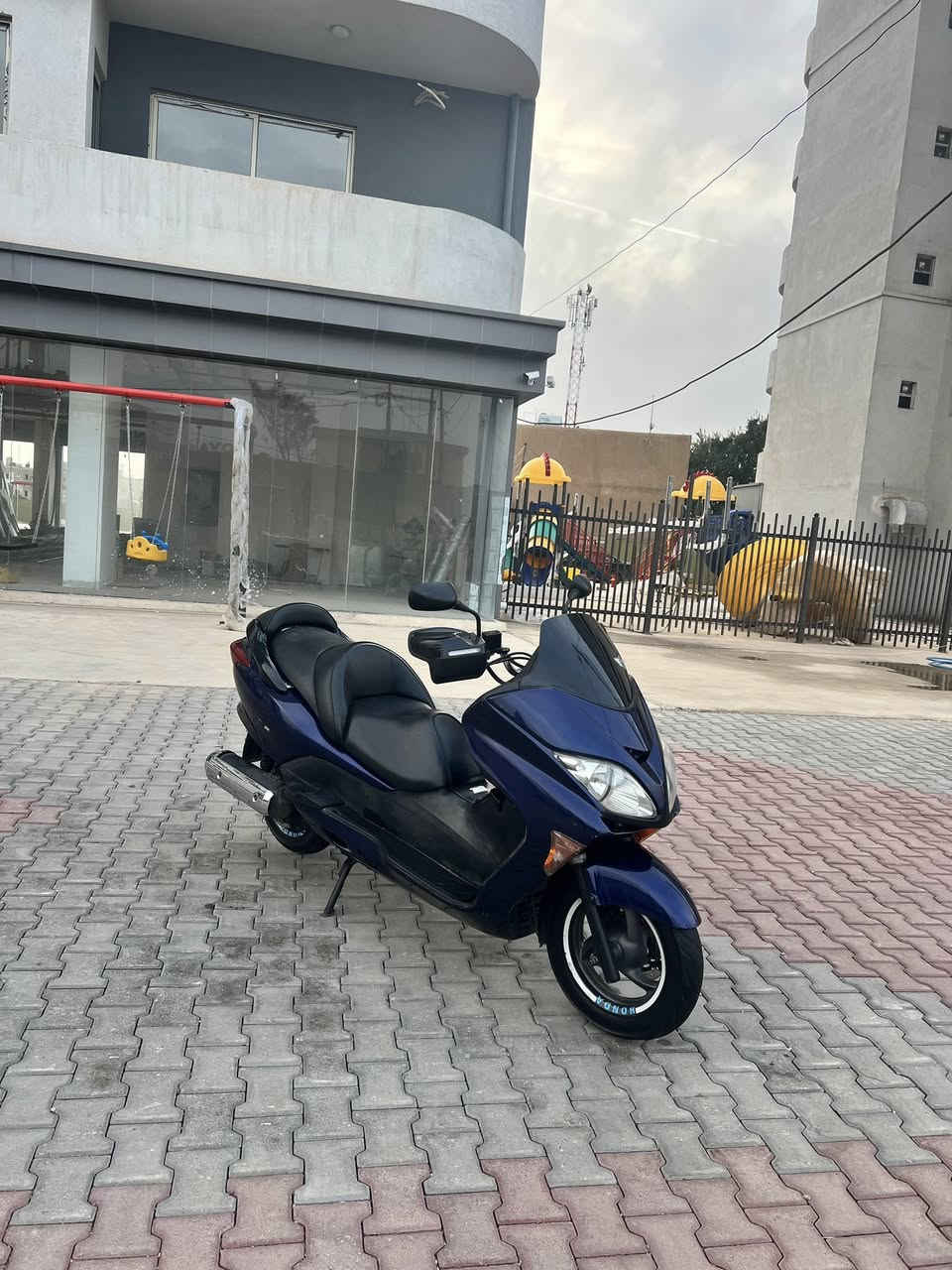 (سلام عليكم)فورزا 08 للبيع دراجه كل عل بلاد كلشي بي شغال كير أوتوماتيك و كير عادي 6نمر كل شغال محرك مامفتوح شرط فحص جيب وياك عشره فيتر شنو اكو بل دراجه شغال سعره(1200)بي مجال للطيبين عنوان كركوك ***********🫡🫡
