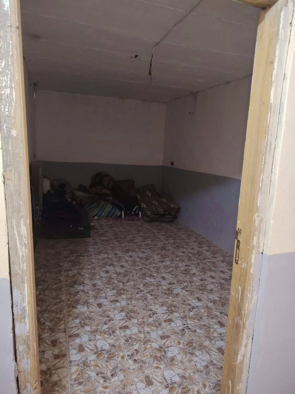 بيت مقايبل قريه الغدير خلف بانزين خانه الغدير
المساحه 50 متر 

السعر 18 وبي مجال

الاستفسار ***********
