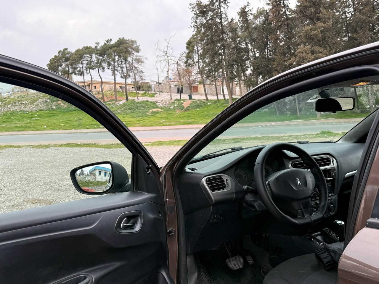 بیجو فرنسی ٢٠١٥. بی بۆیاخ. گیر و مە کینە و پیشی بە شە رت  سفری شە ریکە ی عبید عمر.   تایە ی تازە  تە برید بە شە رت رە قم سلیمانی سە نە وی تا ٢٠٣٠ تا زە یە.   لە سە ر دە قی شە ریکە ما وا یە ک دینار مە سرفی نیە.  تە حویل خرامە برا وە بە شەرت.   ٦٩$ مە جال 
*********** السليمانية, العراق
