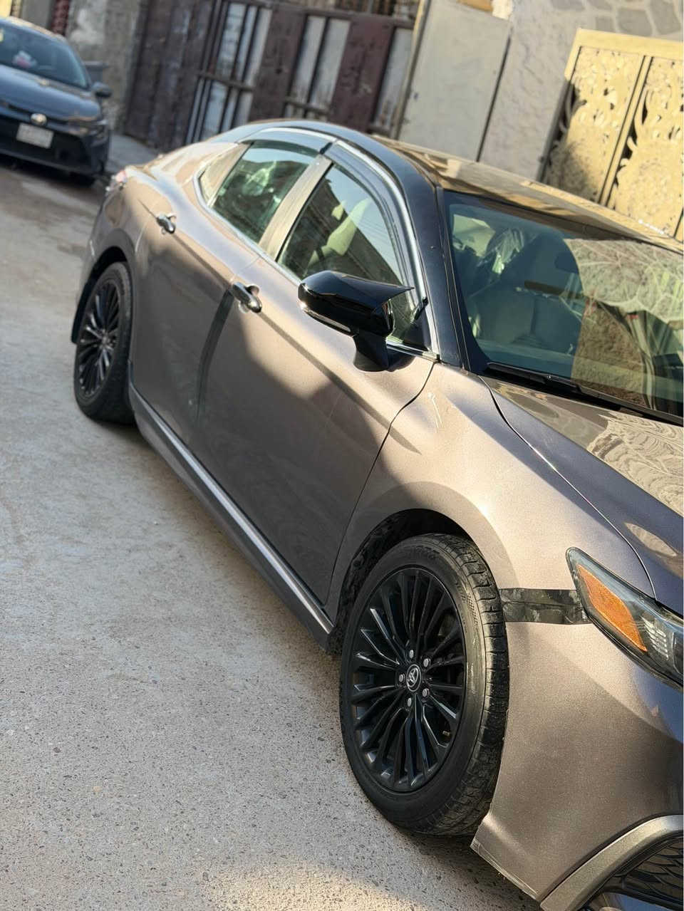 السلام عليكم 
مرواس بسياره وحتلو انطي فرق اذا عاليه بعد افظل  

كامري موديل ٢٠٢١ وارد صوره حادثهه موجودات السياره صبغ عام رقم دهوك بسمي شخصياً هزه وسنويه جدد كير مكينه صدر كله خير من الله مابيهه اي نقص تراي وين ميعجبك مواصفات se معروفه 
ماشيه ٥٦ الف وقابل للزياده مكانهه بغداد الزعفرانيه الاربع شوارع *********** سعرها ١٥٥ وبيهه مجال بغداد, العراق
