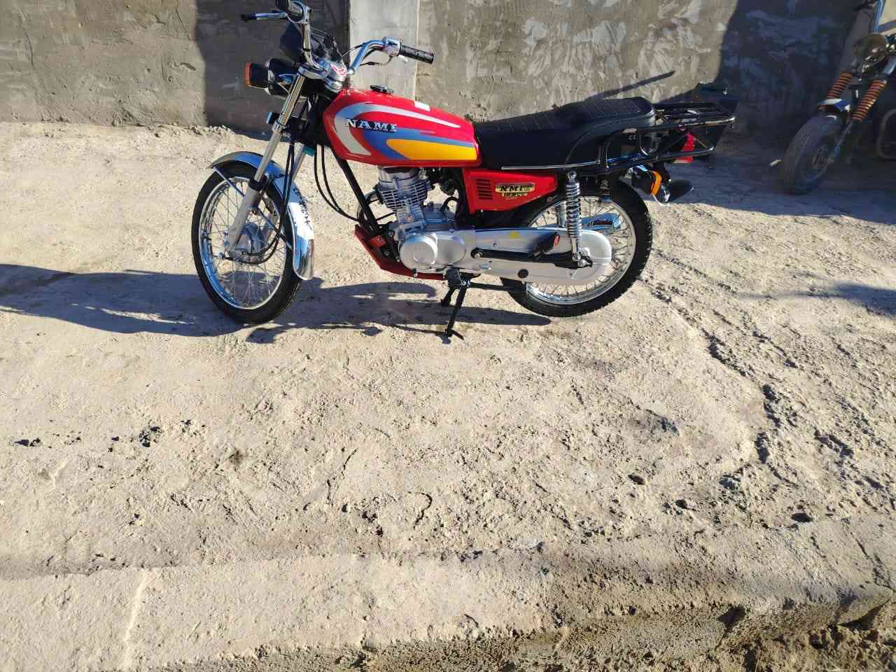 سلام عليكم  دراجه4تبديله دهن التعمير 25شلامجه اصلي الشاصي25 بوري رفيع سكنر السعر750اوبيها مجال للشراي
***********
