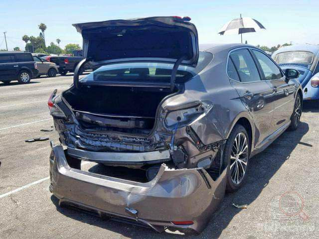 سلام عليكم ورحمه الله وبركاته

تويوتا كامري 

2018

SE مواصفات معروفه

وارد امريكي 
رقم بغداد الجديد هزه جديده
صور السياره والسونار بالمنشور

كشن سايق كهرباء + جلد
كامره خلفيه 
 ماشيه 140 ميل 

كير محرك مكفولات 

***********
