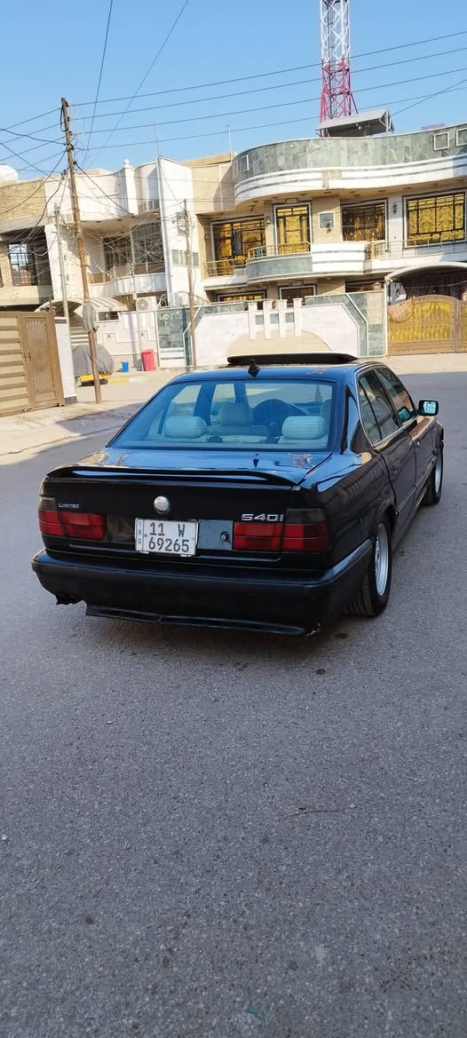 سلام عليكم بي ام 520 مكينة 525 كير عادي رقم بغداد نكليزي بسمي كير مكينة مكفولة بدونضربة سعر48 رقم تليفون ***********
