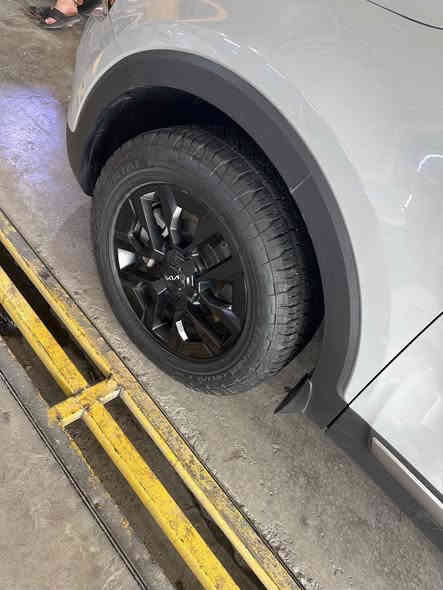 تلورايد ٢٠٢٣ فول مواصفات  اكس برو برستيج   فتحتين تبريد تدفئه مقاعد. مساج   وغيرها من المواصفات الكثيره 
ماشيه٢٤ حادث  خلفي  بدون ايرباك كما موضح في الصور. السعر ٣٢ المكان الكاظميه 
***********
