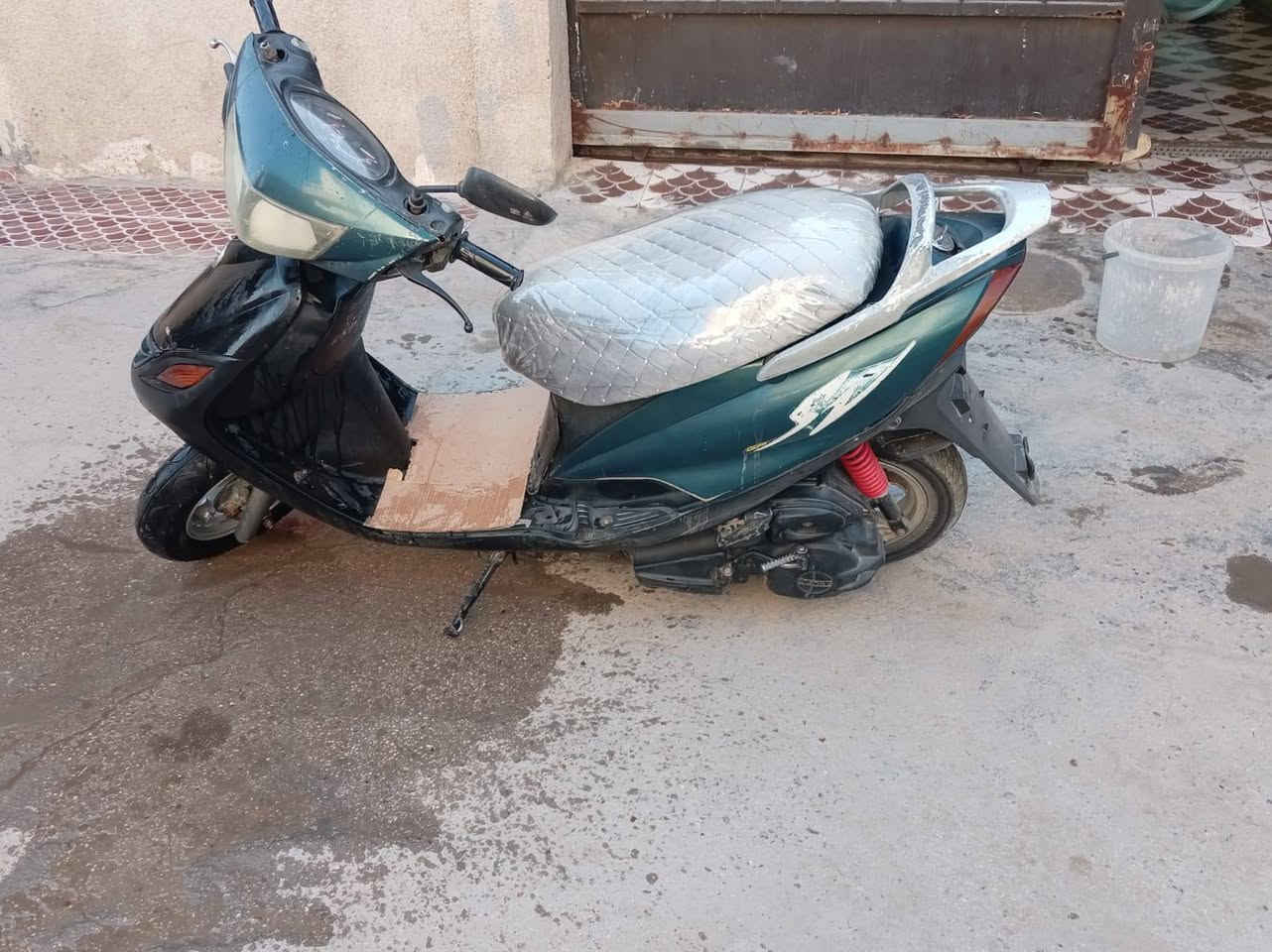 السلام عليكم دراجه ماكس عضم سرعه ١٤٠ مكينه مفتوحه السعر ٢٥٠ وبيه مجال مكاني بابل المركز  اتصال***********
