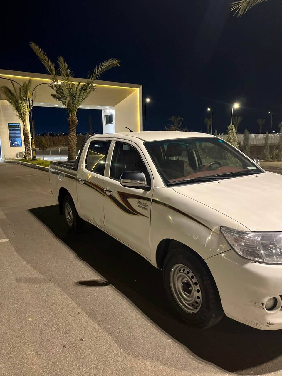 تويوتا مه رزيه. بۆفرۆشتن  مۆدیل 2014 هەمو شتی نوێیە   گێر مەکینە. هەموی بەشەرت  مەکینەی نەکرایتەوە. سەنەوی تا2028نوێیە  جاملغی پێشەوەی بستەکی هەیە. لەگەل ٤ پەنجە لە دواوە هەیەتی   سیارەکە. هەموشتە جایزەسعری 188و مجالەکی کەم  تب لە هەولێرم ژ.م.    *********** أربيل, العراق
