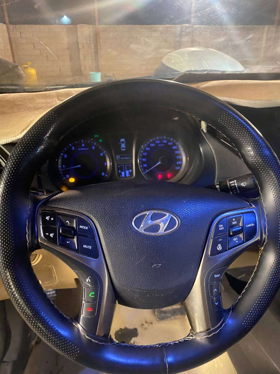 سلام عليكم ازيره 2015 خليجي جاملغ بل عراق وحواف التكم فقط سعرها كلش مناسب يرادلها ترتيب حداديه يراد ترتيب  كير محرك تخم تاير كله تمام محرك 3500 للمراوس او بيع سعرها 100 بيه مجال بسيط


**إذا كنت صاحب هذا الإعلان وتريد حذفه لأي سبب، رجاءا أرسل رسالة إلى الدعم الفني**