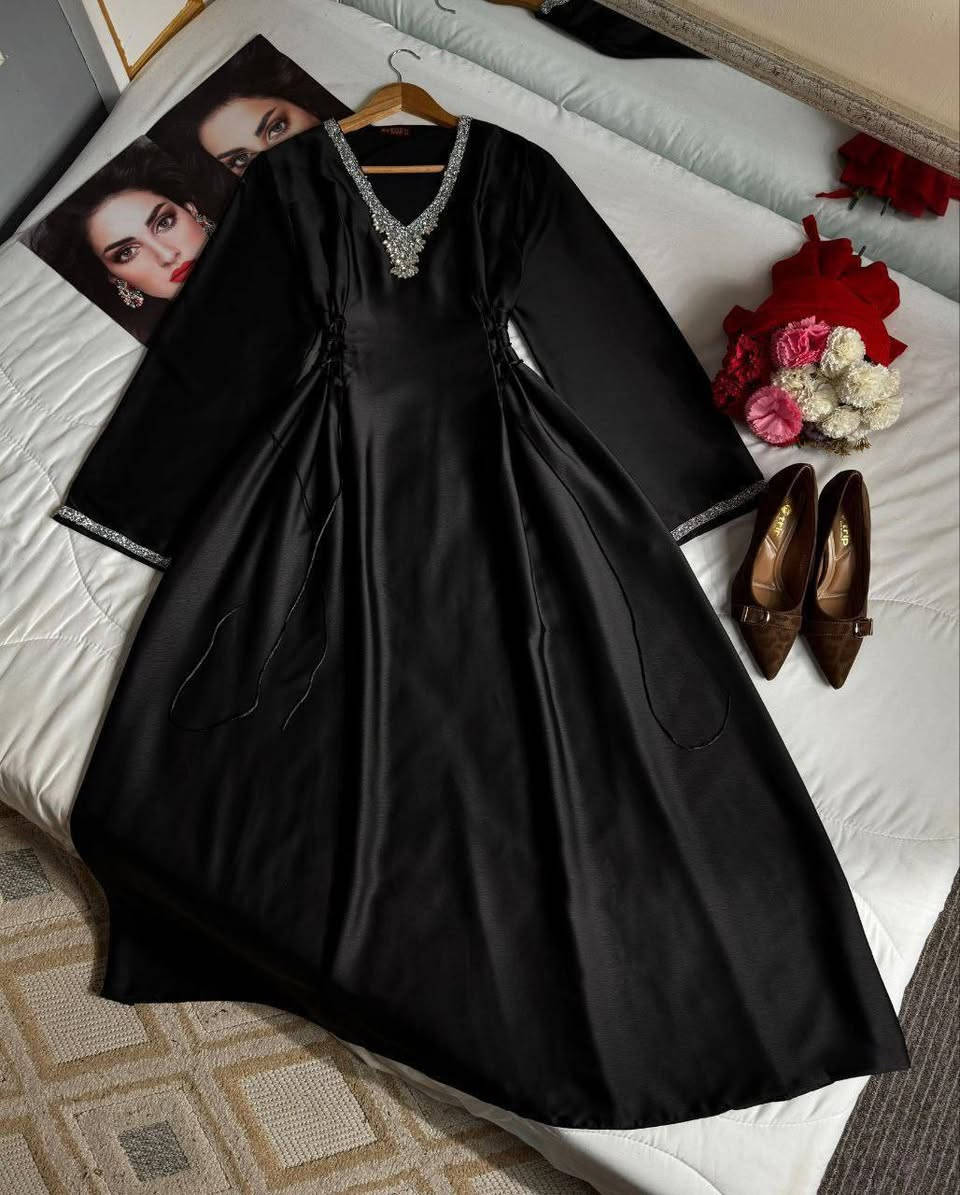 فستان ملكي❤️‍🩹
خامة ستن برلون ناعم
38-40-42-44-46
متوفر توصيل لكافه المحافظات


**إذا كنت صاحب هذا الإعلان وتريد حذفه لأي سبب، رجاءا أرسل رسالة إلى الدعم الفني**