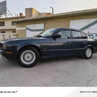 بي إم 525i • ١٩٩٣ • رقم انكليزي