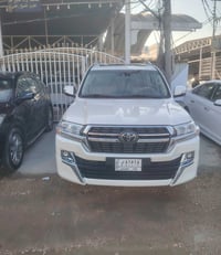 ٢٠٢١ • ٥.٧ V8 • ٩٠٠٠٠ كم