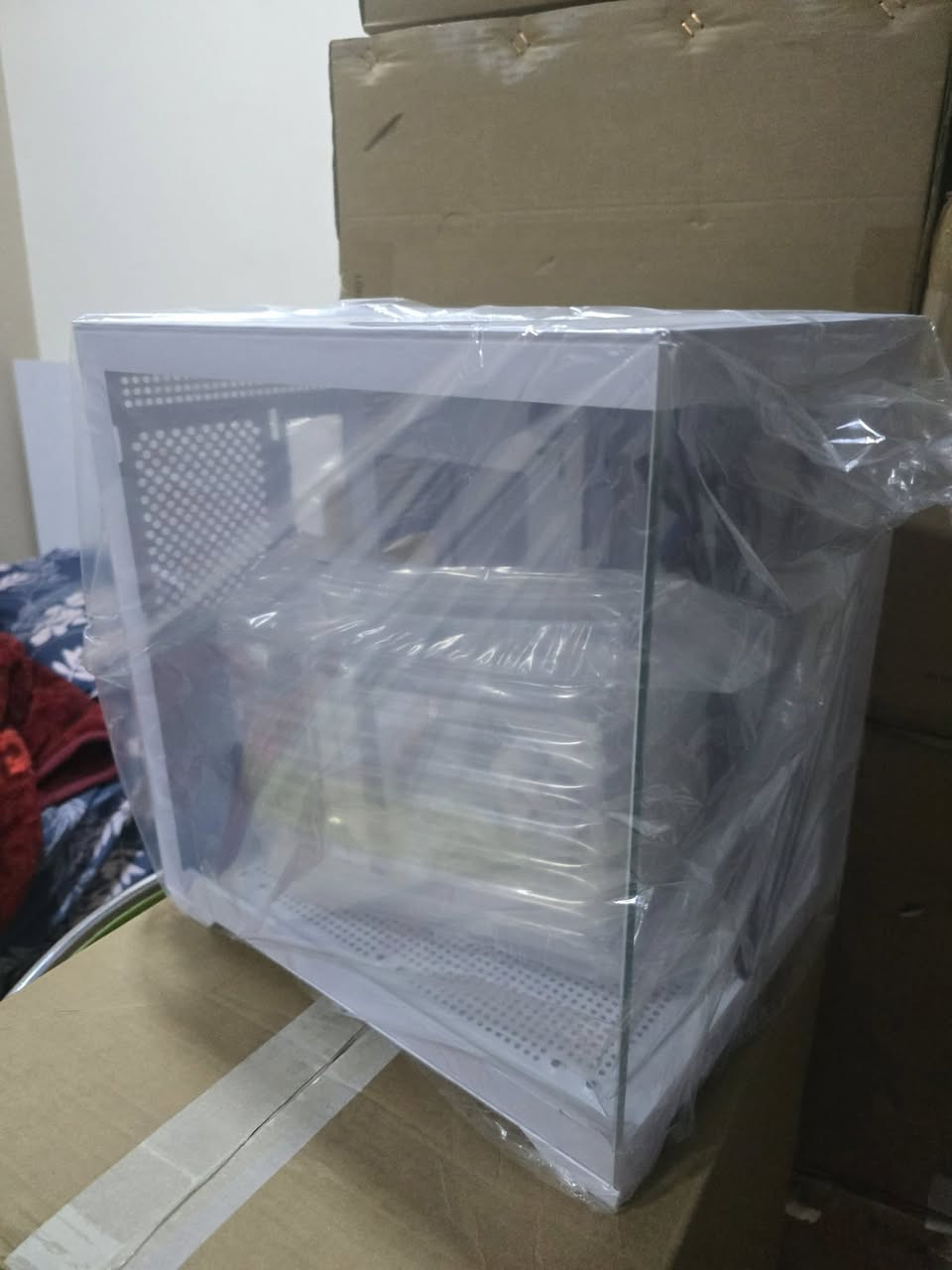 السلام عليكم، عندي هاي القطعات للبيع
Motherboard ASRock B550M PRO SE
جديدة — 180 ألف

Motherboard X99
جديدة — 50 ألف

Case Snowman
ويا 5 الفانات، جديد وما مستخدم — 100 ألف

SSD NVMe Kingston 1TB
جديد — 180 ألف

Power Supply Delta 750W Premium Plus 80
جديد — 100 ألف

السعر بيه مجال للمفاصلة لكل قطعة، وإذا تاخذهن كلهن أسويلك سعر زين.
توصیل متوفر لكل المحافظات


**إذا كنت صاحب هذا الإعلان وتريد حذفه لأي سبب، رجاءا أرسل رسالة إلى الدعم الفني**