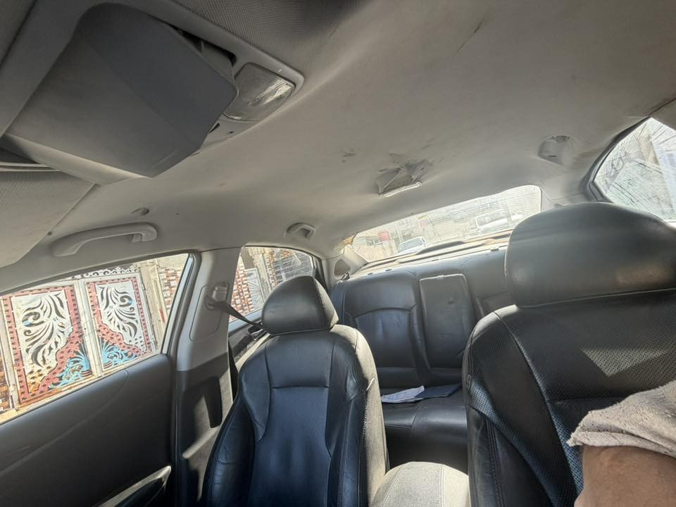 سوناتا 2011فول ماعده الفتحه سياره هاذ حادثها ووعطلان  بيها ليو بي اس تصليحه بورقه
تبريد ثلج 2400دوش سياره مال جني ومكينتها كلش حلوه رقم وسنويه بغداد طبق الاصل جان بلحجز وطلتها 
35رايدها سياره كلش حلوه بانزين بلاد 
الصبره ***********@
