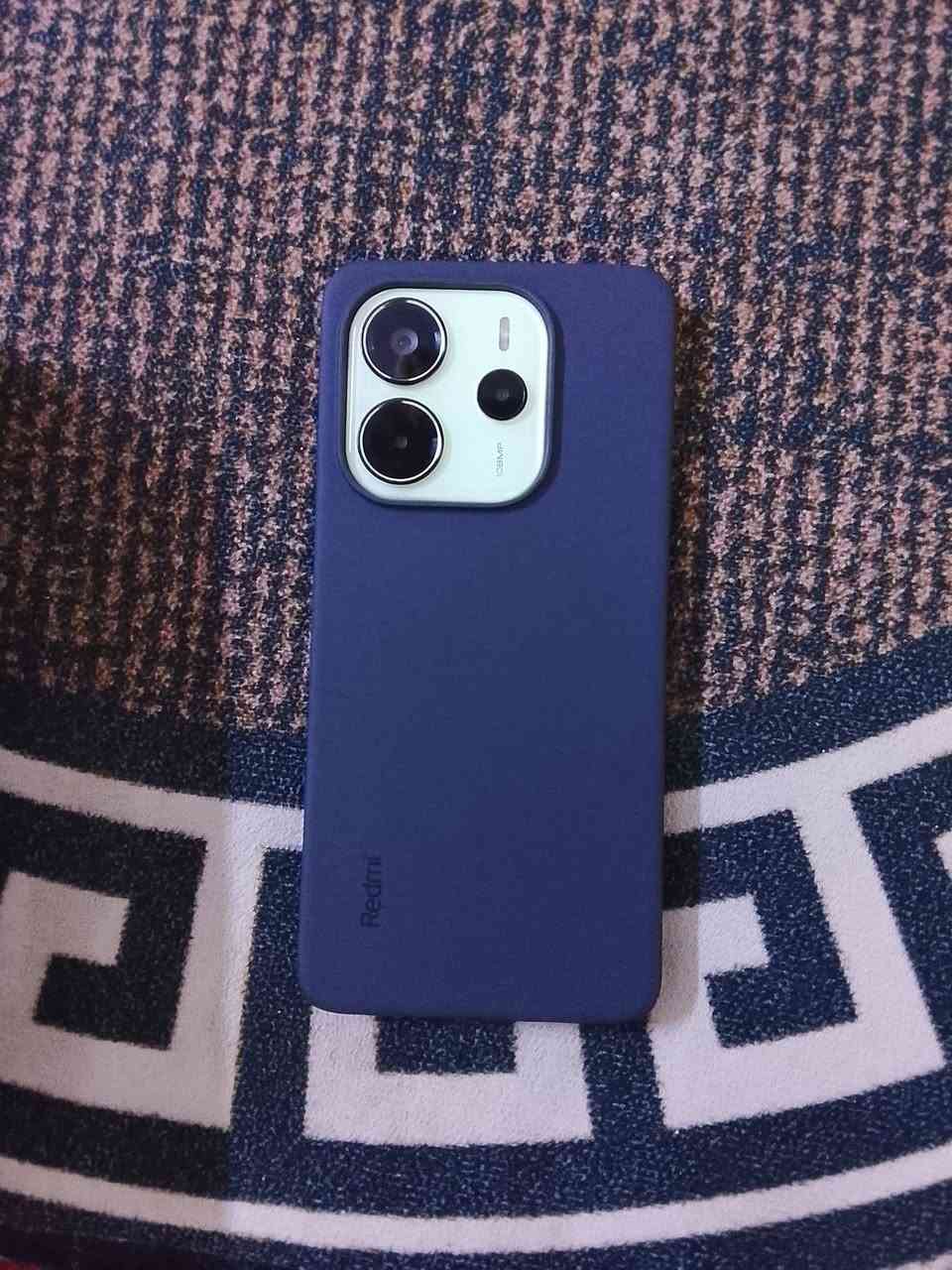 السلام عليكم 

جهاز ريدمي نوت 14 

الذاكرة 256

عشوائية 8 + 8 افتراضية. 

معالج  G 99 ultra. 

شاحنة 33 واط شحن سريع
مع كامل ملحقاته: 

كارتون. 
 وشاحنة وكيبل. 
وكفر. 

الجهاز جديد مستعمل 18 يوم فقط  نظيف مابي اي مشكلة. 

السعر 200 

واتساب ***********
مكاني بغداد حي العامل توصيل ماعدي.
