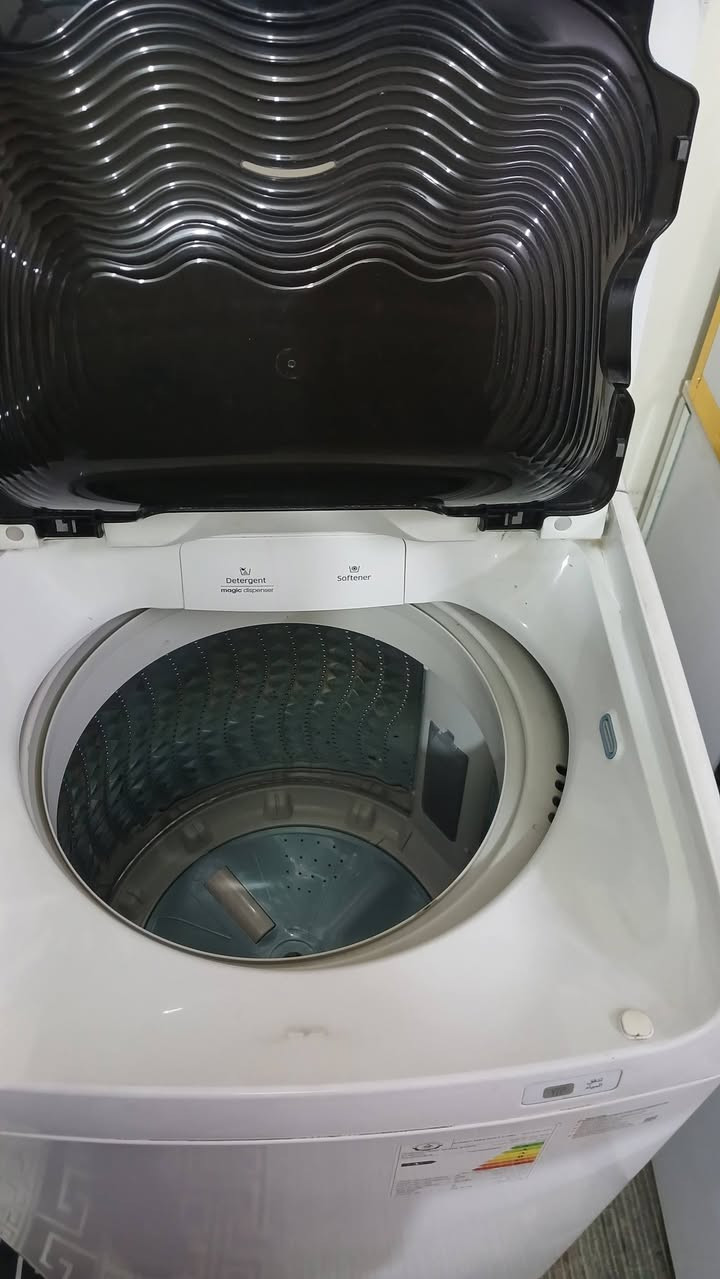 السلام عليكم غسالة فيتنامي سامسونك 15 كيلو 300 الف قفله نظيفة كلش *********** بغداد الكرخ
