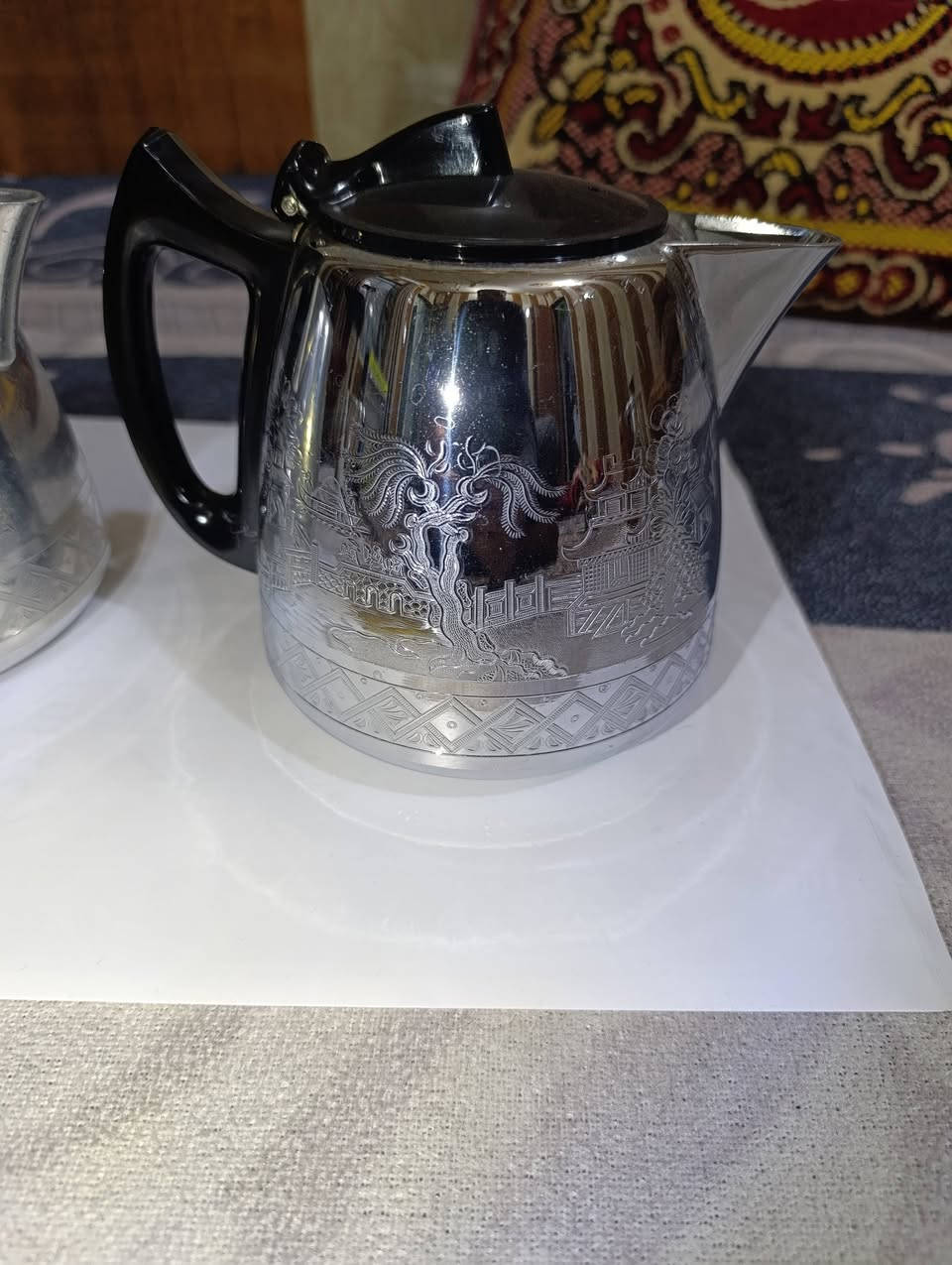 سلام عليكم قواري انكليزي اصلي للبيع جدد قديم مكان بغداد *********** عدد اربعه
